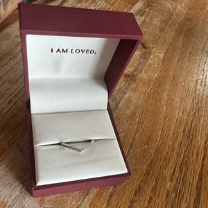 Size 9/9.5 diamond ring